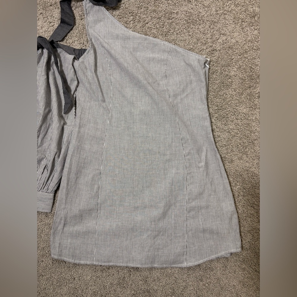 Revolve Lovers + Friends Grey Striped Ribbon Tie one Shoulder Mini Dress M NWT - Picture 8 of 11